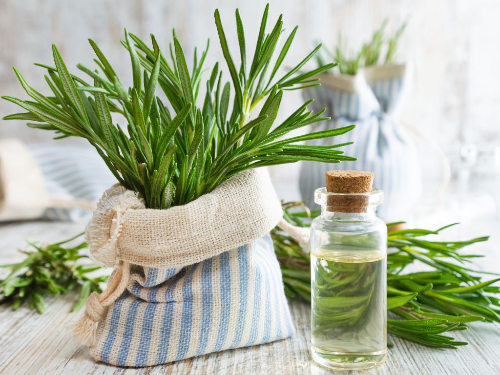 Ulei esential rozmarin